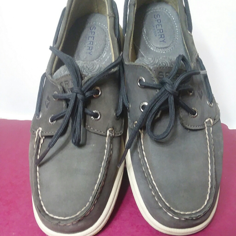 Ladies sperrys